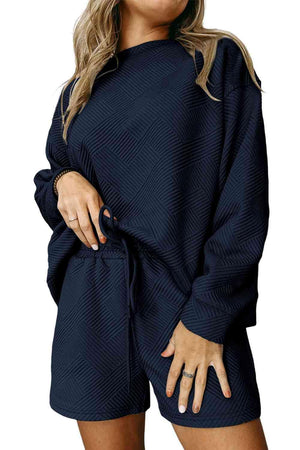 Incomparable Comfort Ribbed Sweatshirt and Shorts Set - MXSTUDIO.COM