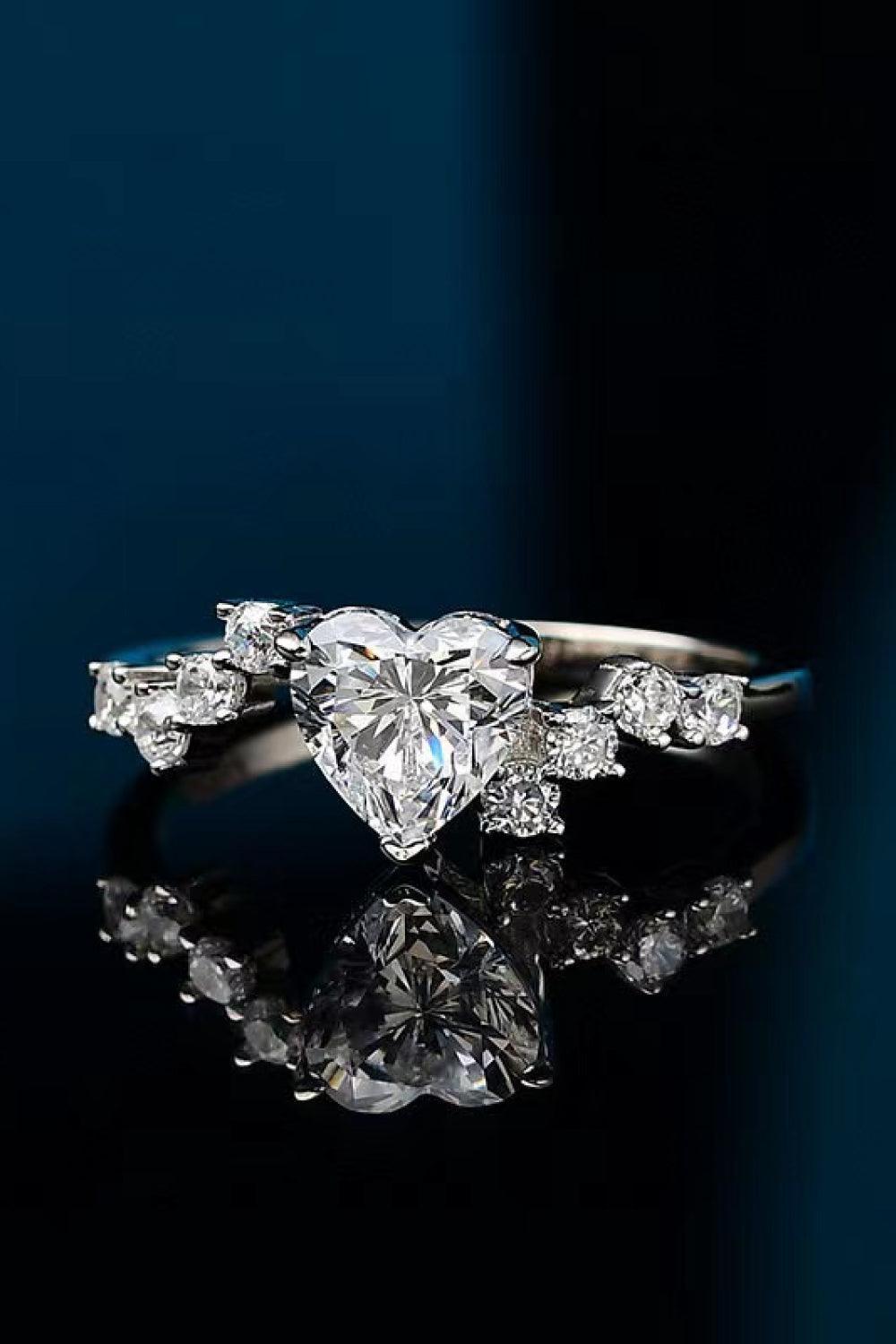 Incredible Love Heart 1 Carat Moissanite Ring - MXSTUDIO.COM