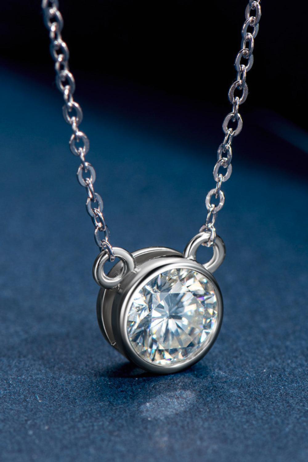 Inlaid 1 Carat Moissanite Gold / Platinum-Plated Necklace - MXSTUDIO.COM