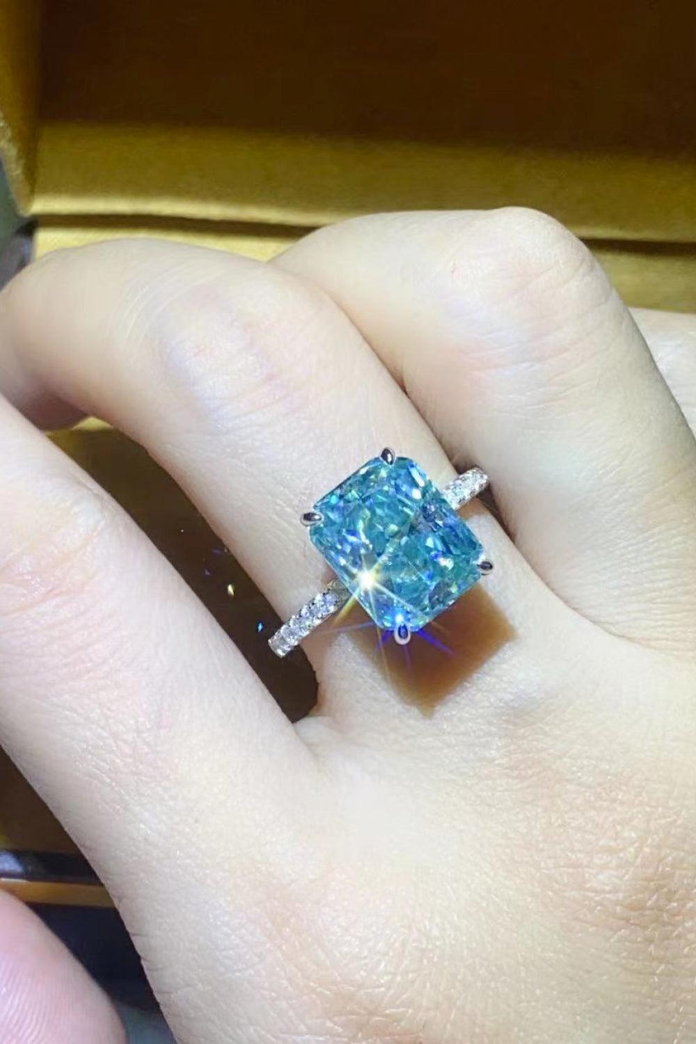 Iridescent Platinum-Plated 2 Carat Green Moissanite Ring - MXSTUDIO.COM