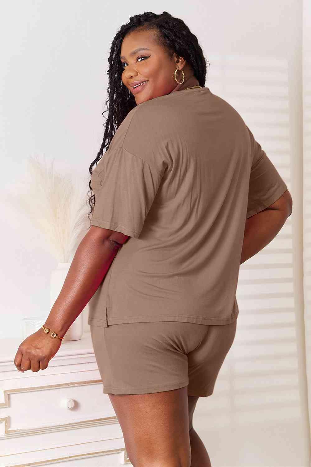 Jazz It Up Half Sleeve Plus Size Top And Shorts Set - MXSTUDIO.COM