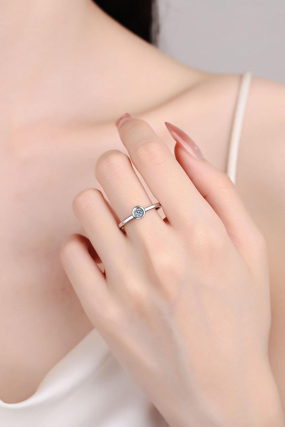 Jovial Sterling Silver Solitaire Moissanite Ring - MXSTUDIO.COM