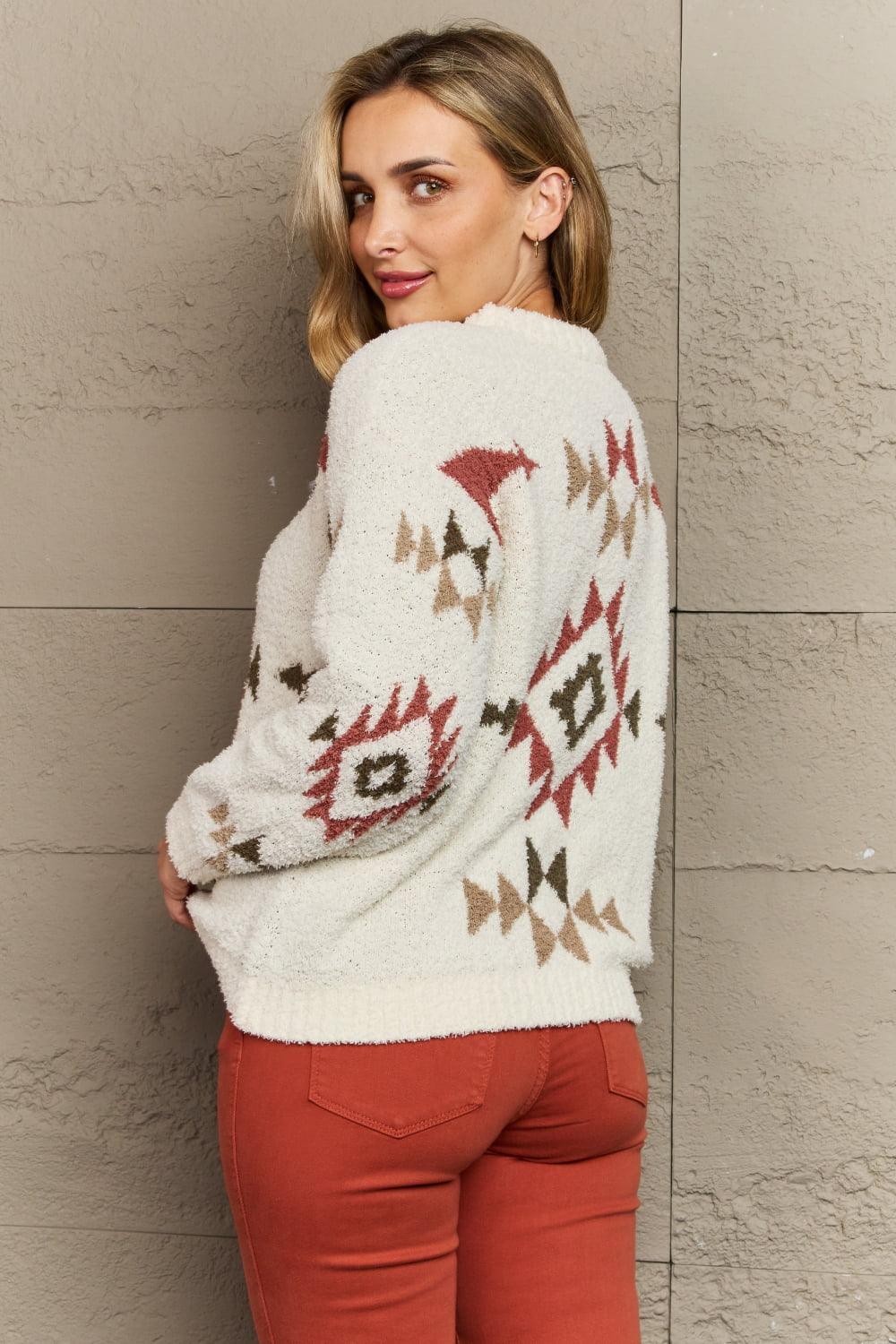 Keep Insulated Crew Neck Fuzzy Aztec Sweater - MXSTUDIO.COM