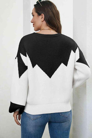 Lavish Warmth Color Block Sweater With Pearls - MXSTUDIO.COM