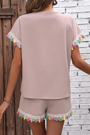 Leisure Time Tassel Decor Blouse and Shorts Set - MXSTUDIO.COM