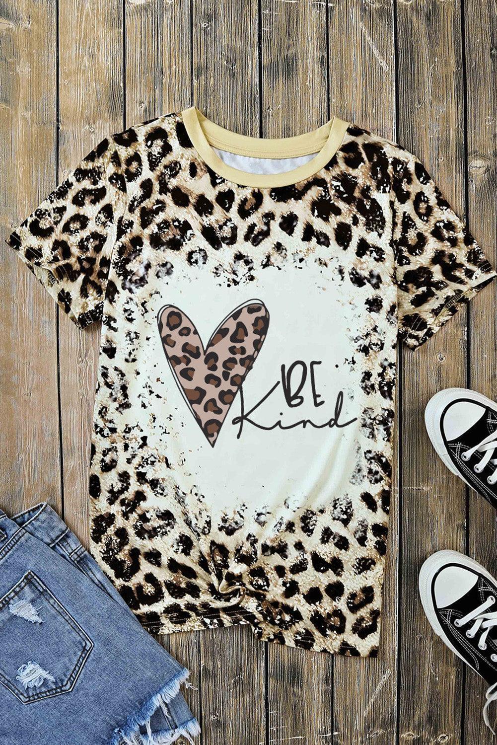 Leopard Heart Graphic Be Kind Tee - MXSTUDIO.COM