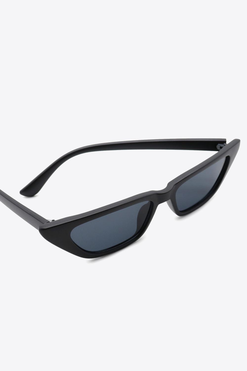 Look Fantastic Black Cat Eye Polycarbonate Sunglasses - MXSTUDIO.COM