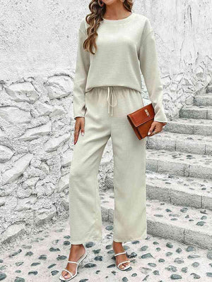 Lounge In Style Pants And Long Sleeve Top Set - MXSTUDIO.COM