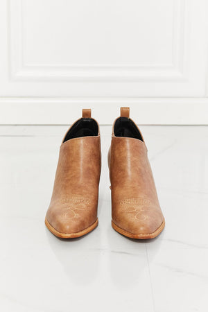 MMShoes Embroidered Crossover Cowboy Caramel Ankle Boots - MXSTUDIO.COM