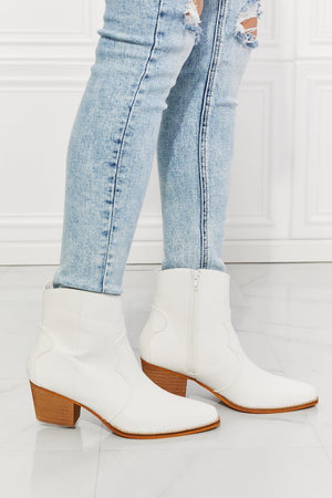 MMShoes Faux Leather White Western Ankle Boots - MXSTUDIO.COM