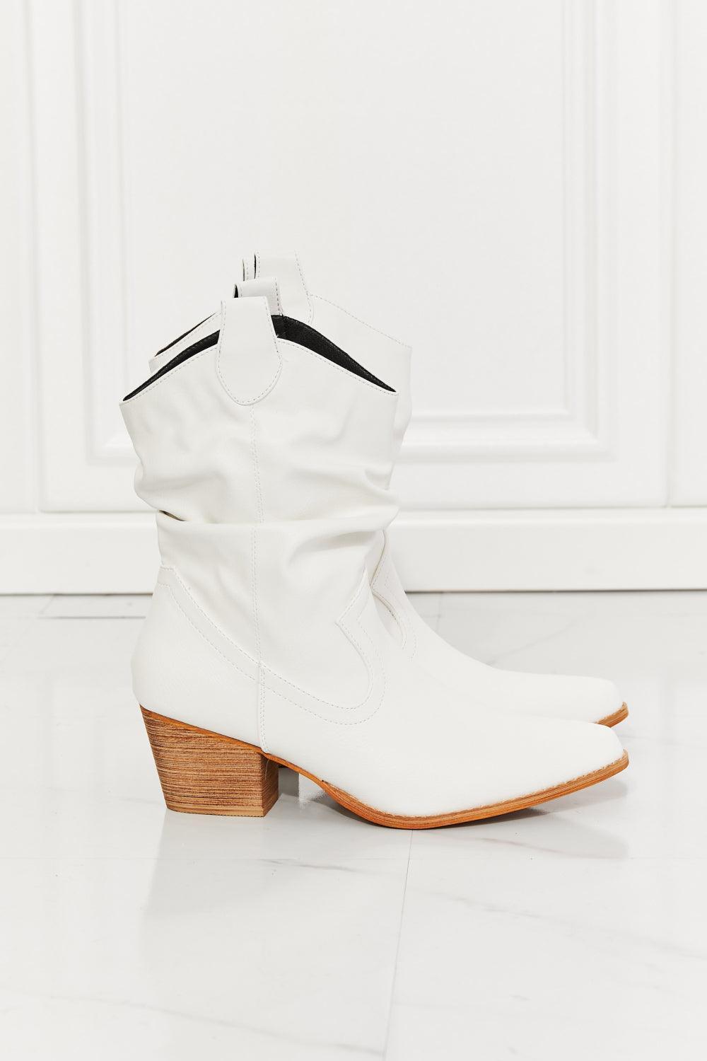 MMShoes Keep Going Point Toe Scrunch White Cowboy Boots - MXSTUDIO.COM