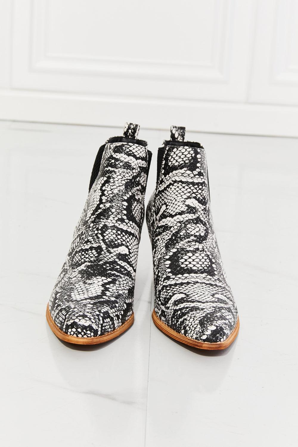 MMShoes Perfect Joy Point Toe Snakeskin Ankle Boots - MXSTUDIO.COM