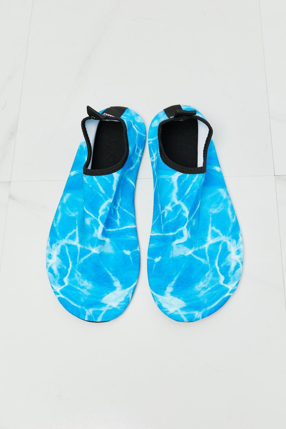 MMshoes Seashore Serenity Sky Blue Water Shoes - MXSTUDIO.COM