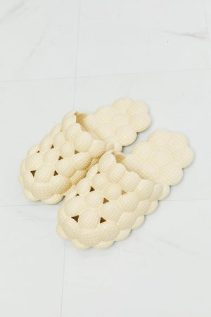 Nook Joi Bubble Pattern Round Toe Cream Slides - MXSTUDIO.COM