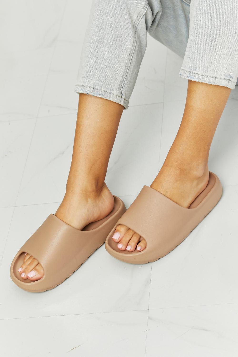 Nook Joi My Happy Place Beige Open Toe Slides - MXSTUDIO.COM