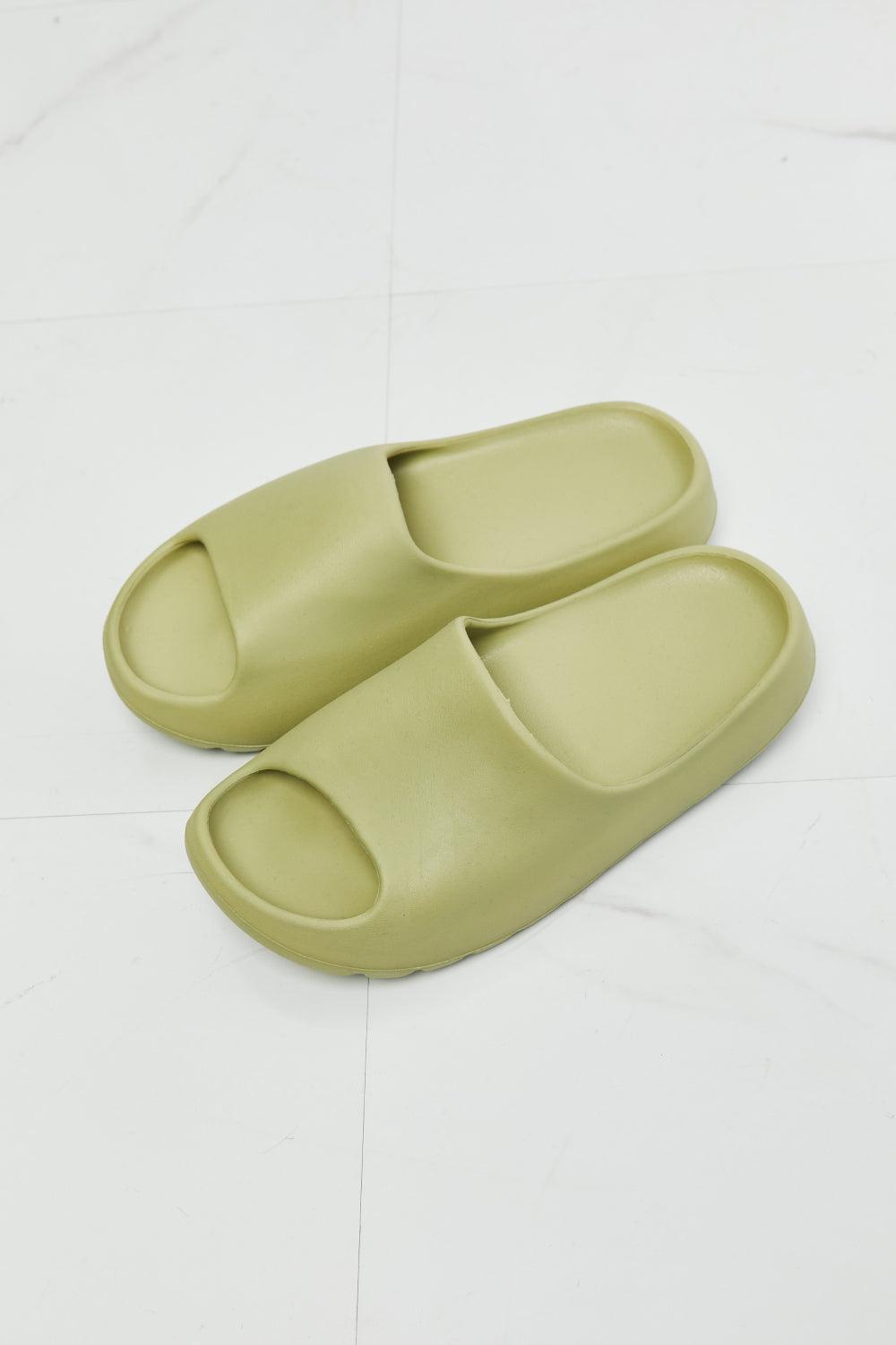 Nook Joi Safe Haven Open Toe Womens Green Slides - MXSTUDIO.COM