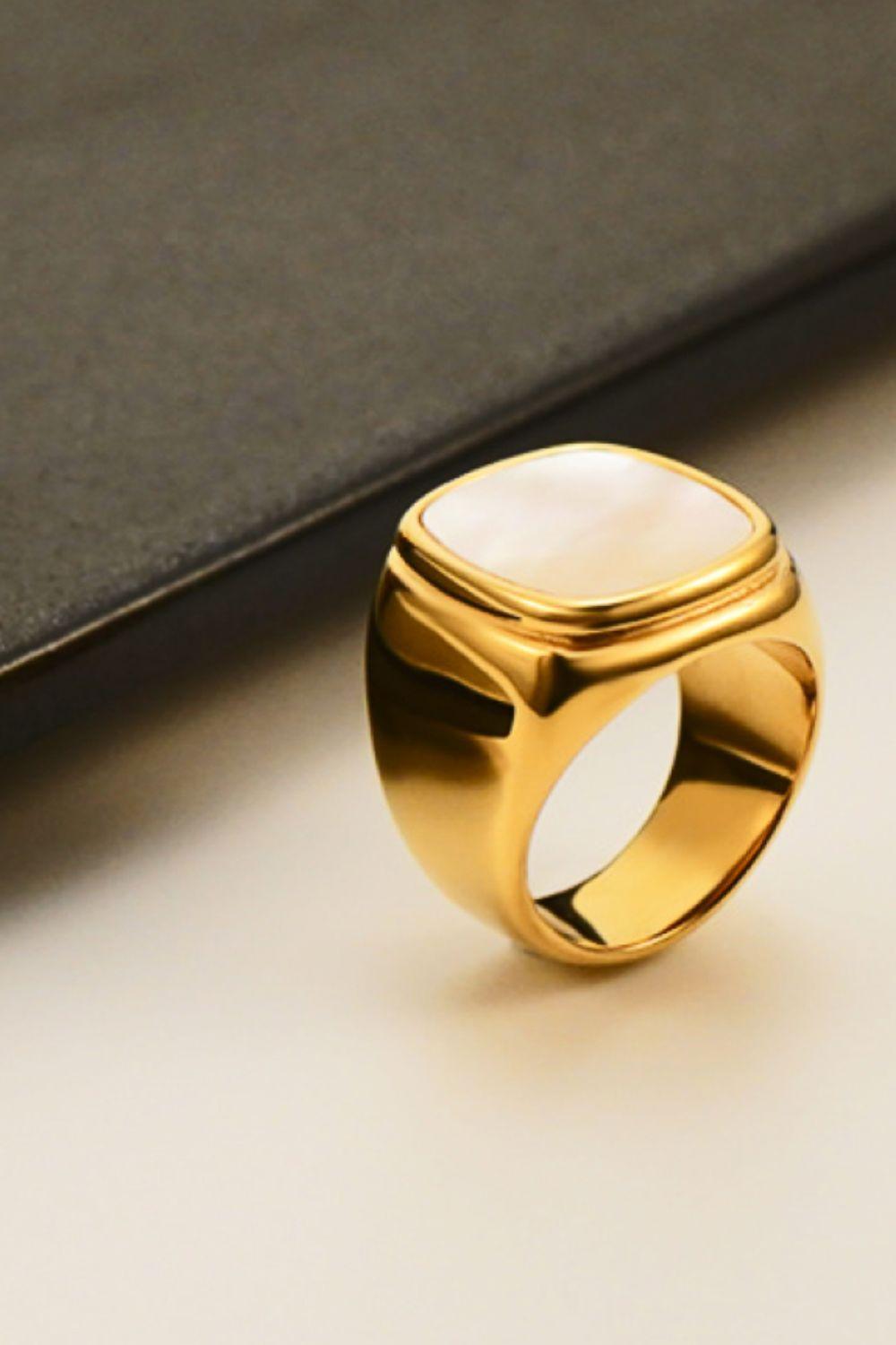 On Trend 18K Gold-Plated Mother Of Pearl Ring - MXSTUDIO.COM