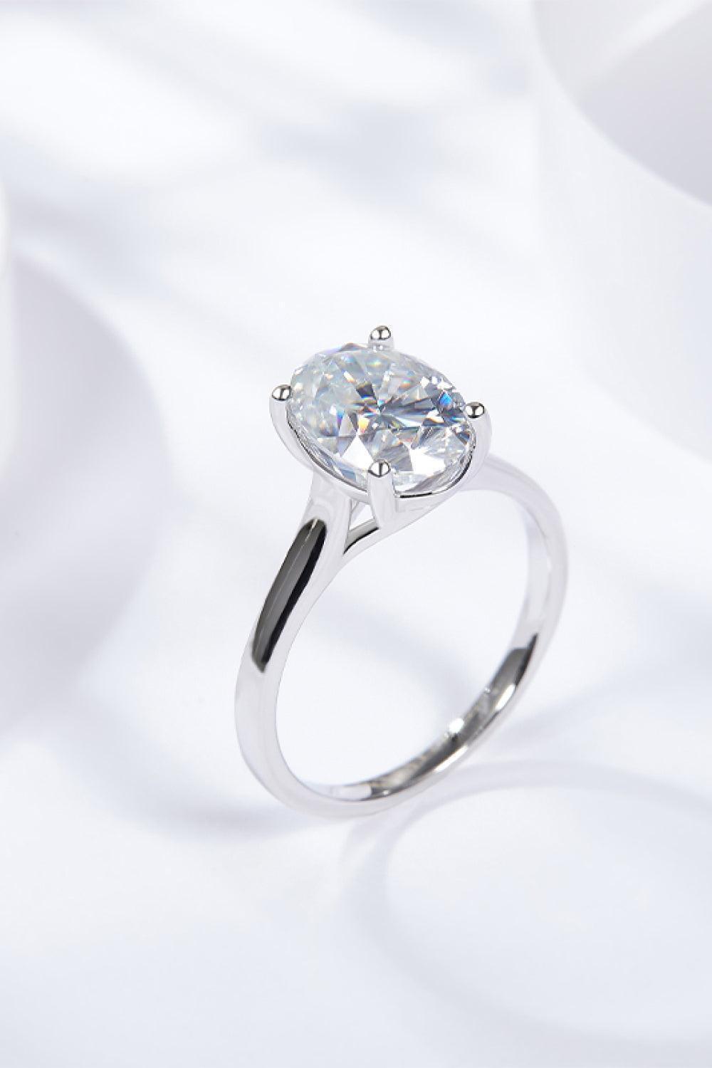 Passionate 2.5 Carat Moissanite Oval Solitaire Ring - MXSTUDIO.COM