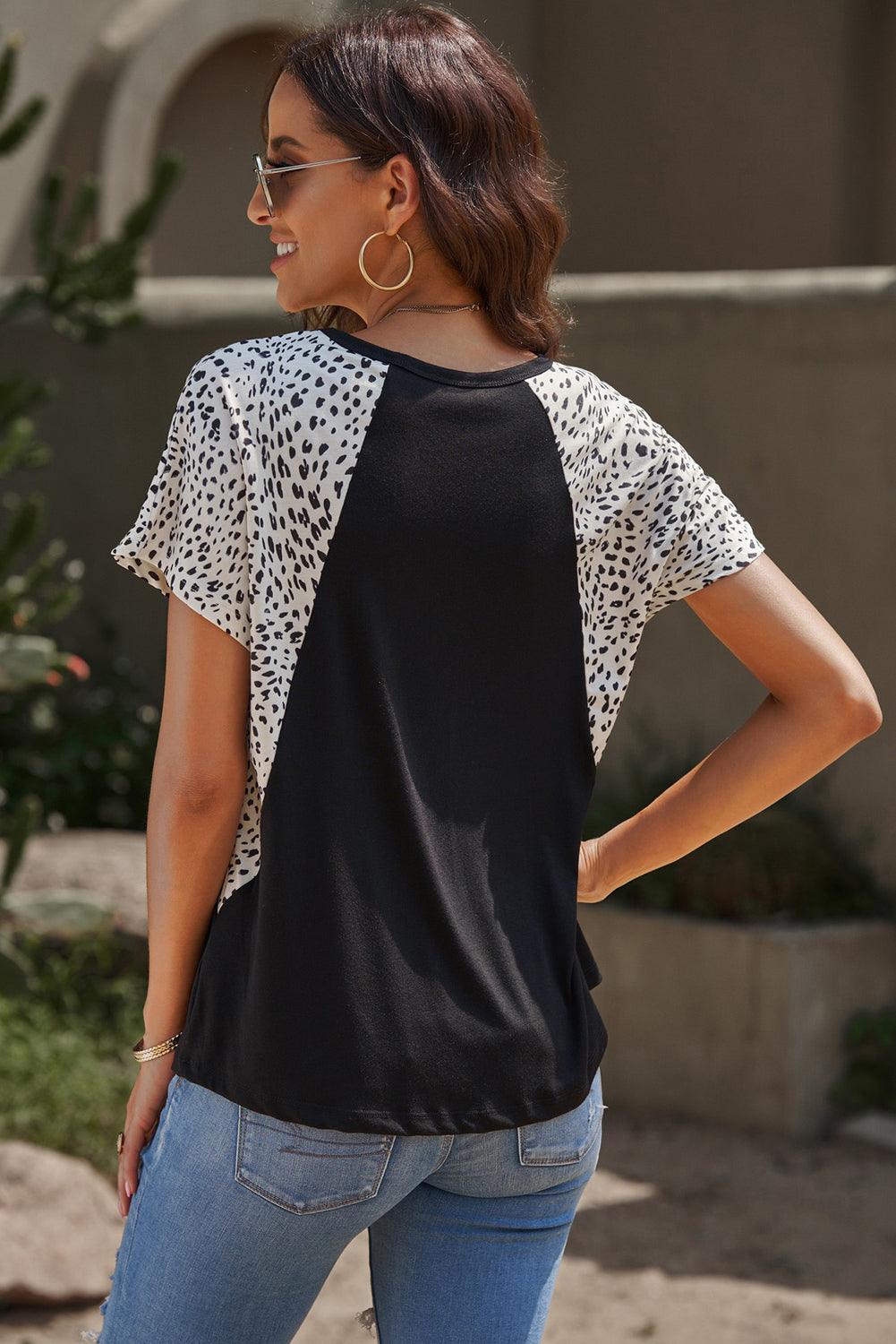 Saturday Scene V Neck Leopard Print Tee Shirt - MXSTUDIO.COM