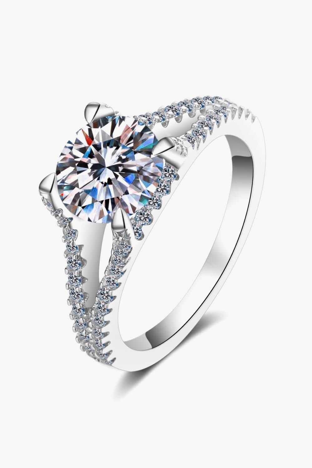 Sparkling Split Accents Round Cut 2 Carat Moissanite Ring - MXSTUDIO.COM