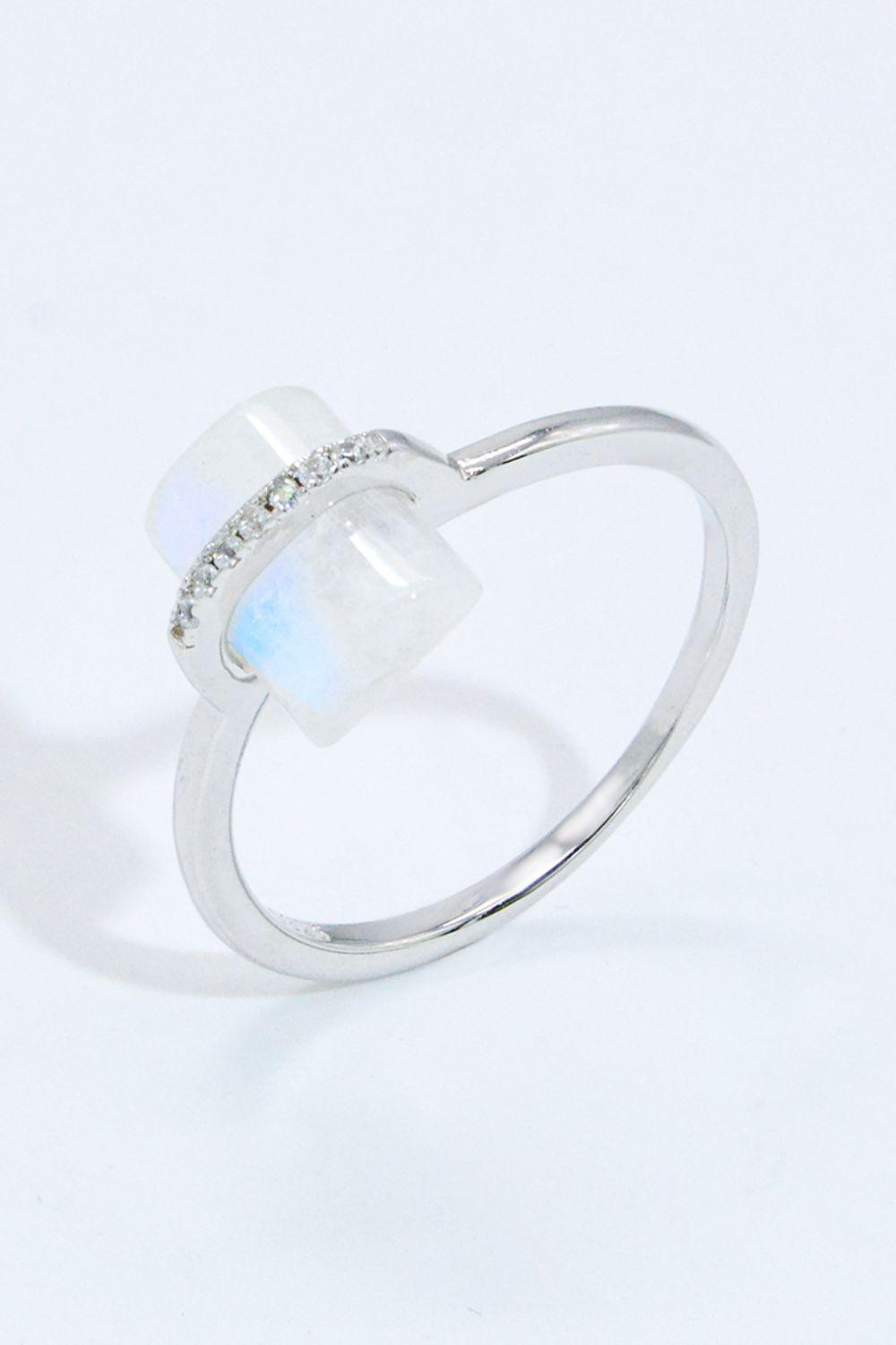 Splendid Fashion Platinum-Plated Moonstone Ring - MXSTUDIO.COM