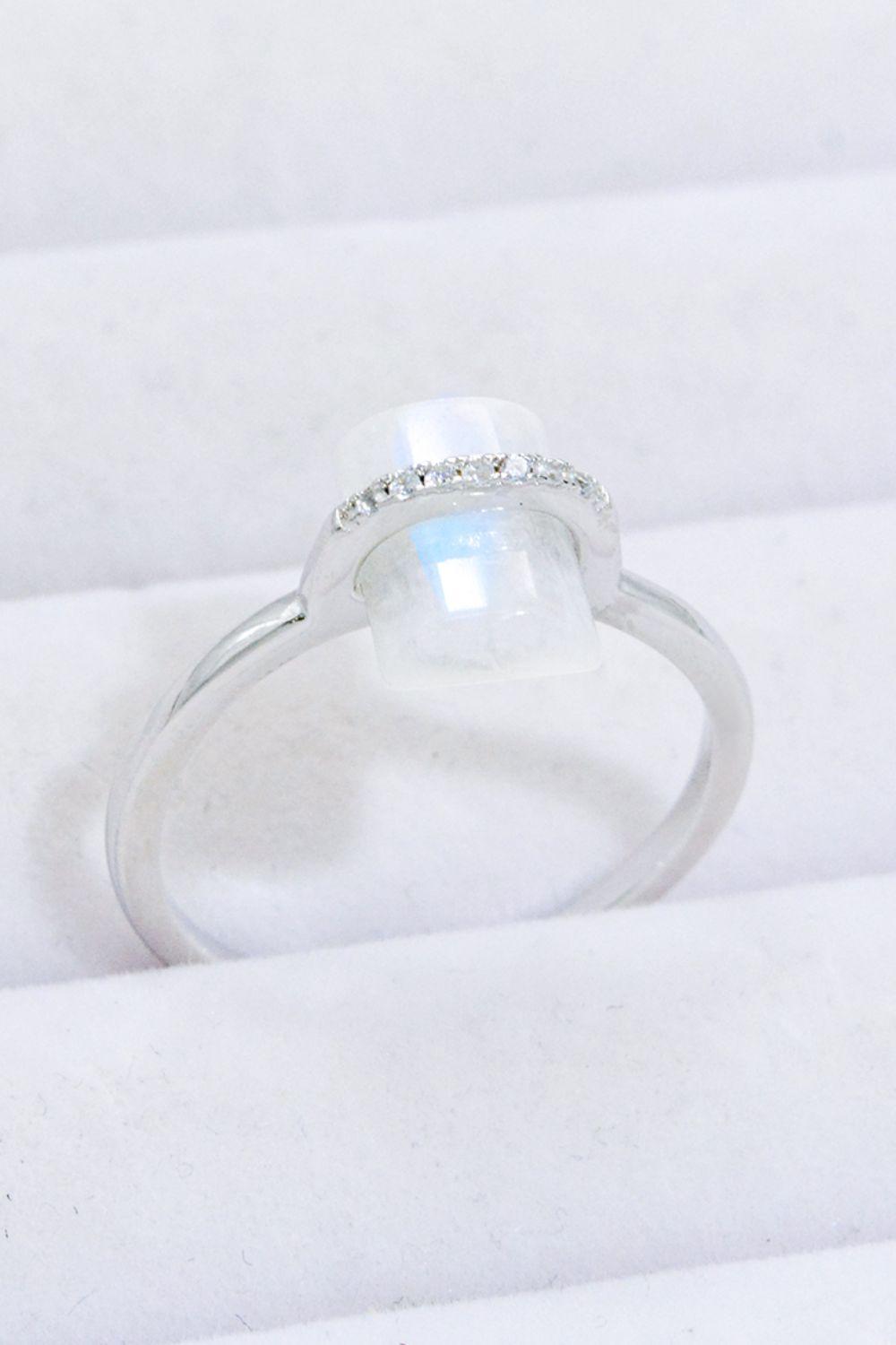 Splendid Fashion Platinum-Plated Moonstone Ring - MXSTUDIO.COM