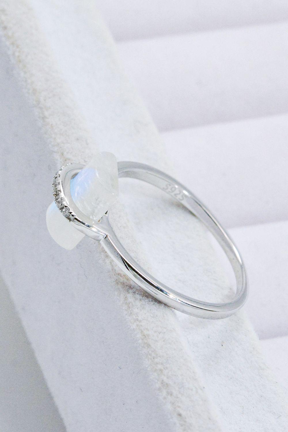 Splendid Fashion Platinum-Plated Moonstone Ring - MXSTUDIO.COM