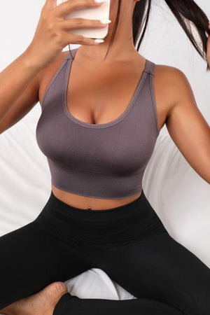 Sporty Appeal Scoop Neck Crisscross Sports Bra - MXSTUDIO.COM