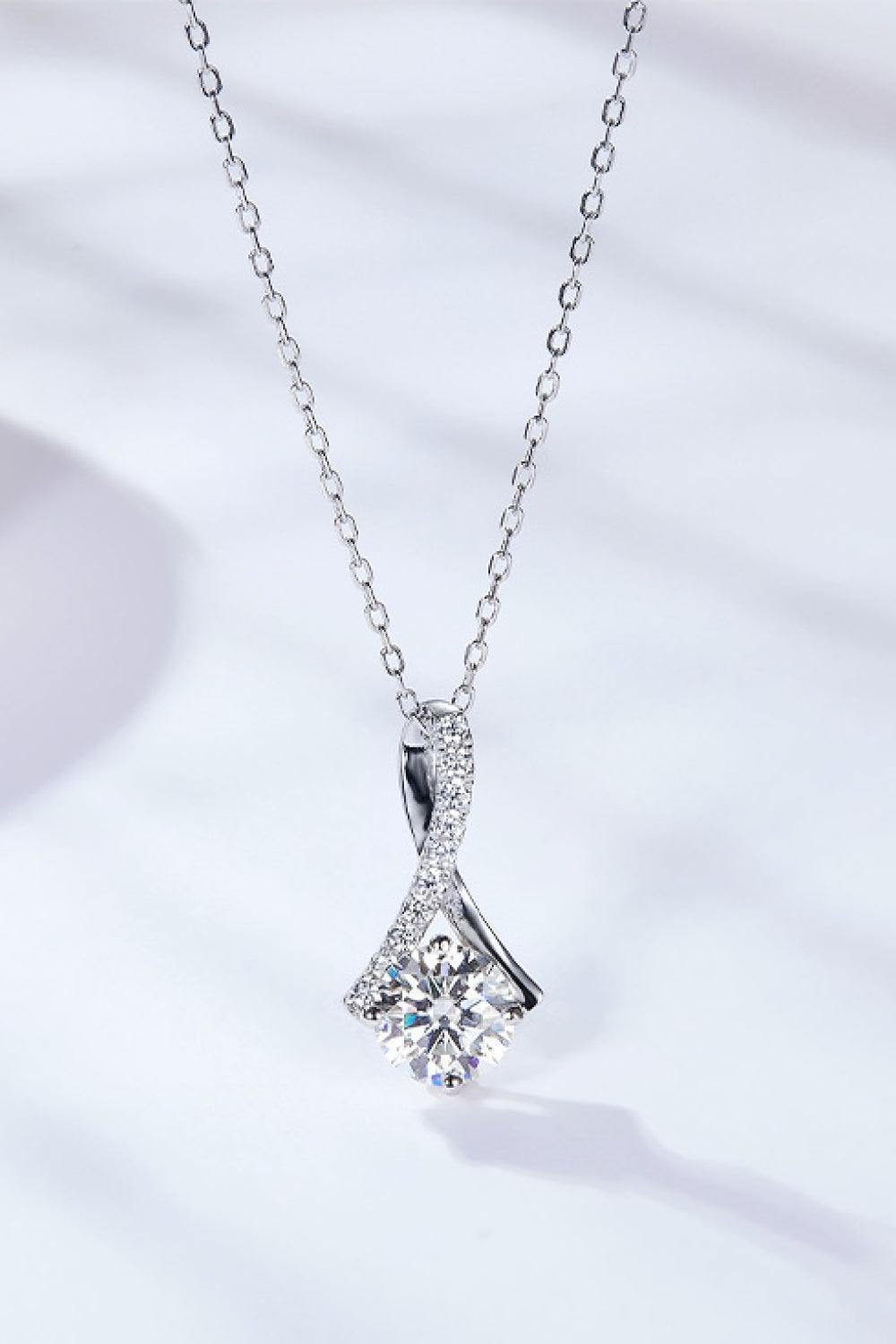 Stunner 1 Carat Moissanite Necklace Womens - MXSTUDIO.COM