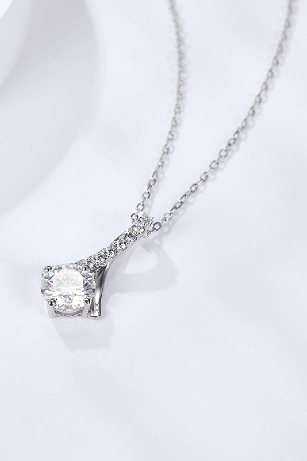 Stunner 1 Carat Moissanite Necklace Womens - MXSTUDIO.COM