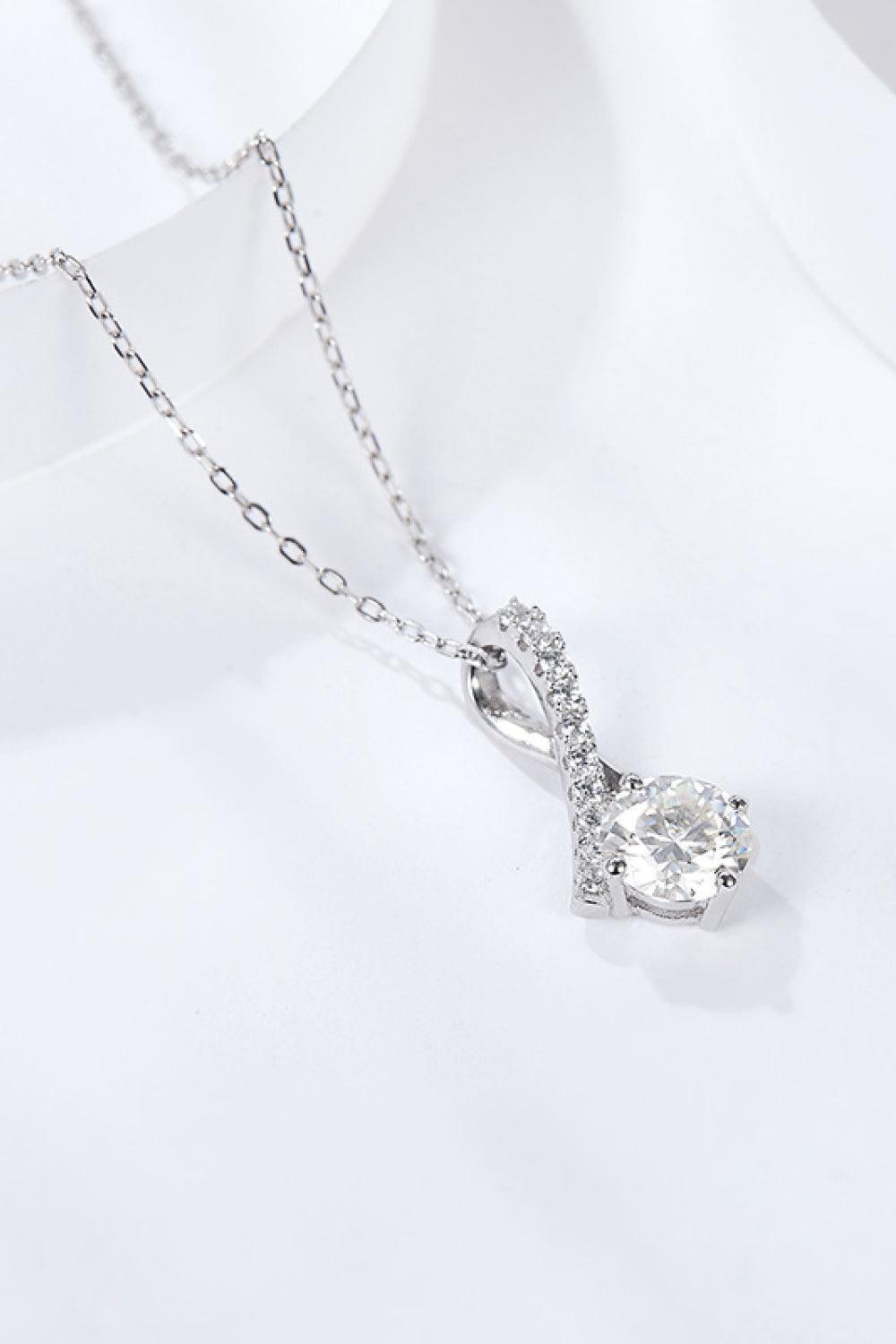 Stunner 1 Carat Moissanite Necklace Womens - MXSTUDIO.COM