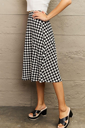 Subtle Charm Wide Waistband Knee Length Skirt - MXSTUDIO.COM