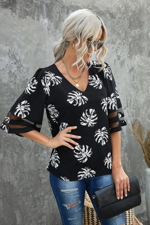 The New Me Printed Black V Neck Blouse - MXSTUDIO.COM