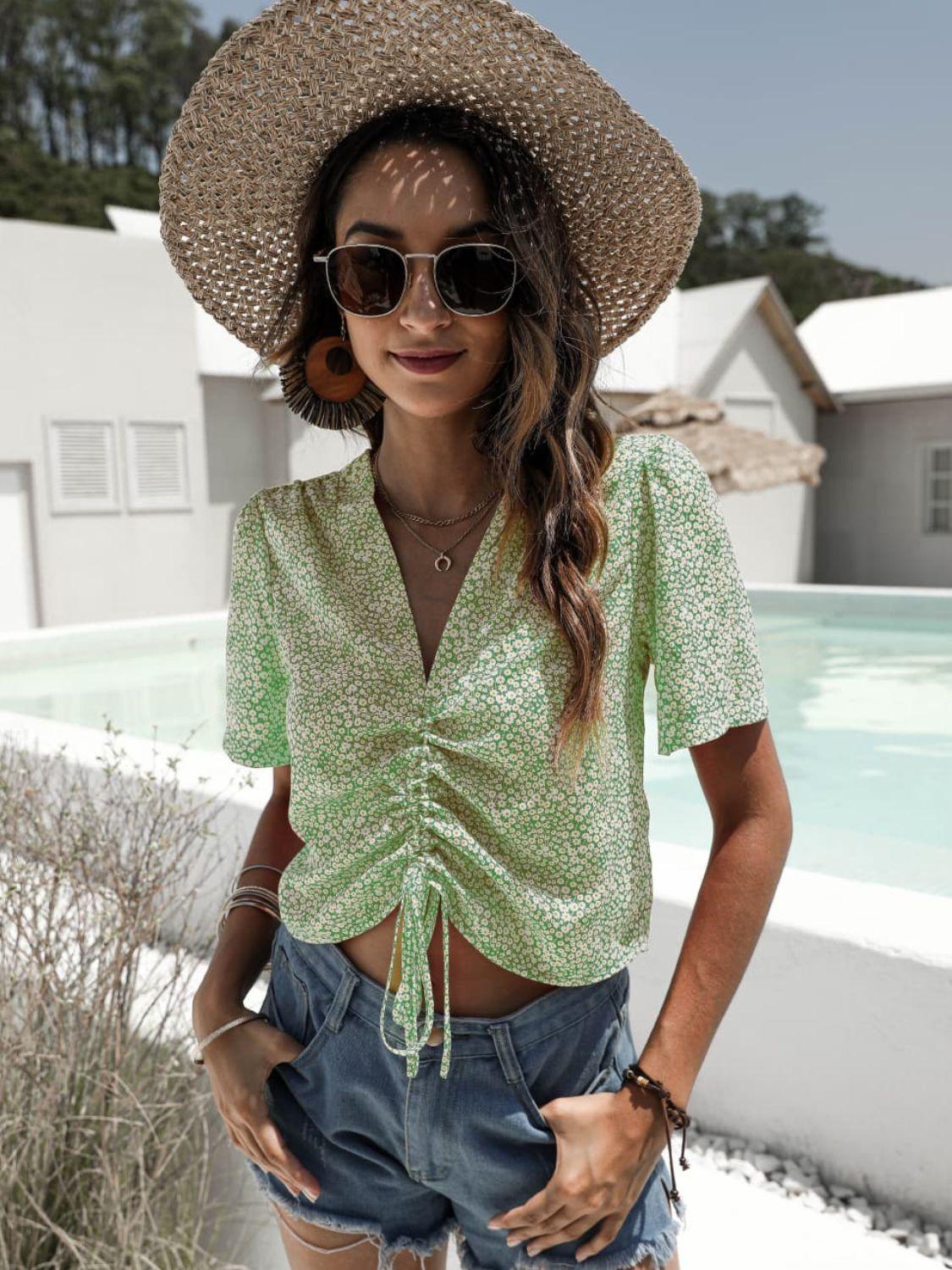 Vacation Sweetie Floral Deep V Crop Top - MXSTUDIO.COM