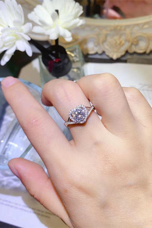 Well Deserved 1 Carat Moissanite Heart Ring - MXSTUDIO.COM