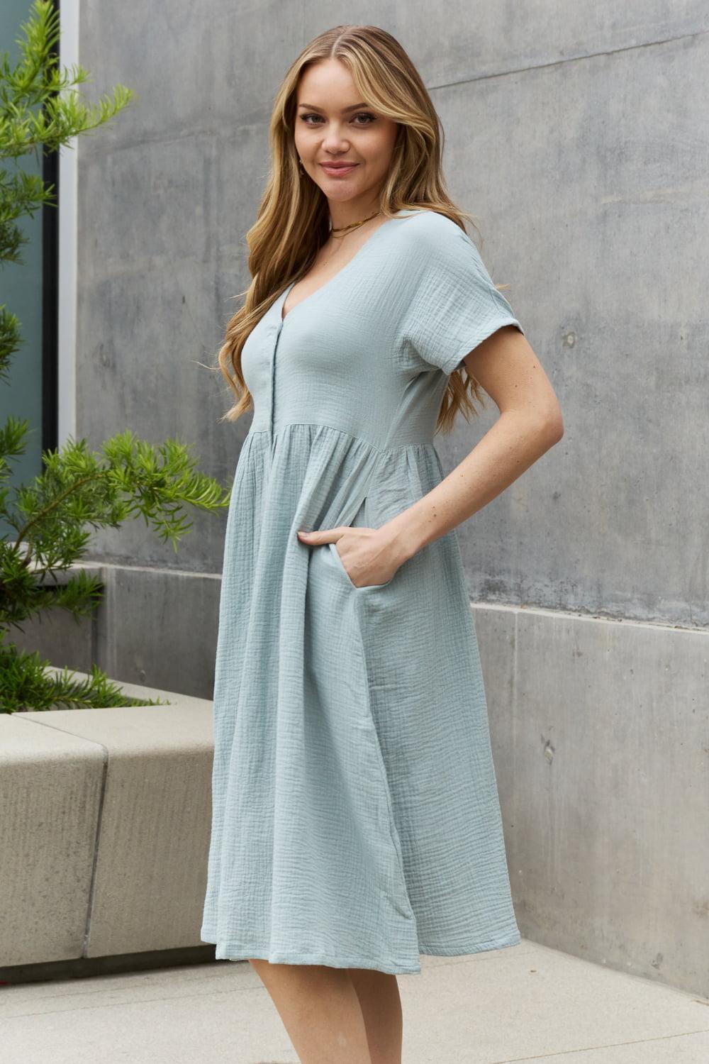 Charming Short Sleeve Plus Size Button Front Dress - MXSTUDIO.COM