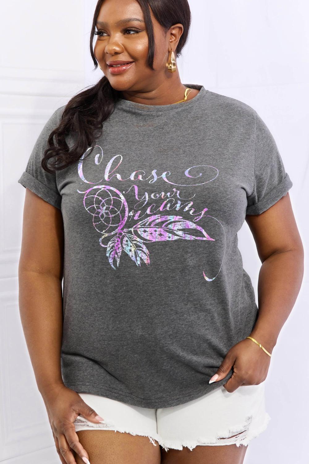 Chase Your Dreams Graphic Plus Size Tee - MXSTUDIO.COM