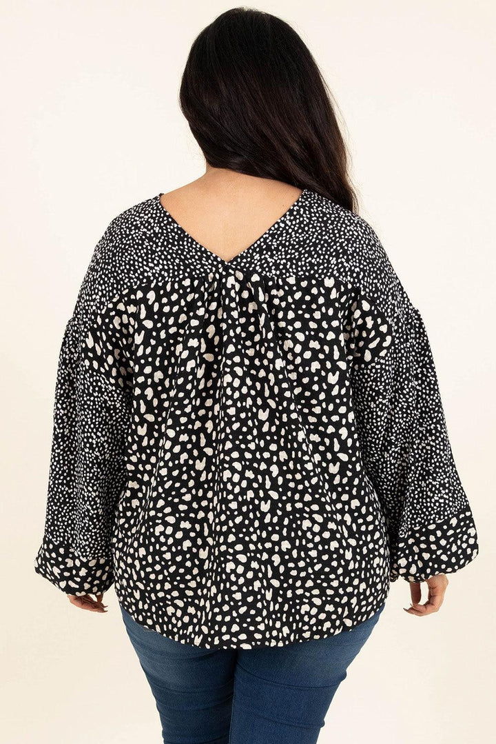 Cozy Animal Vibe Plus Size Balloon Sleeves Blouse - MXSTUDIO.COM