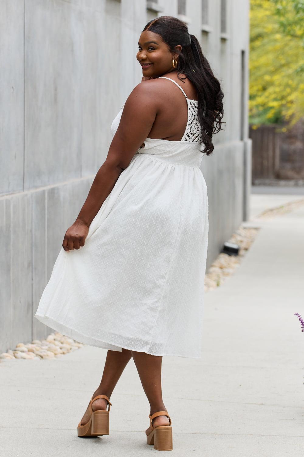 Dreamy Sleeveless Plus Size White Midi Dress - MXSTUDIO.COM