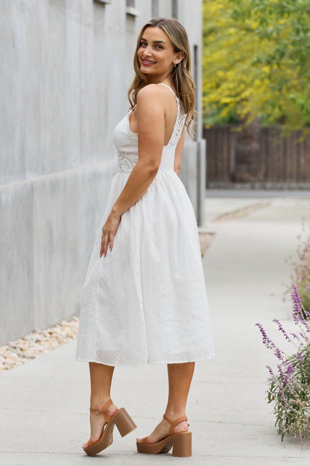 Dreamy Sleeveless Plus Size White Midi Dress - MXSTUDIO.COM