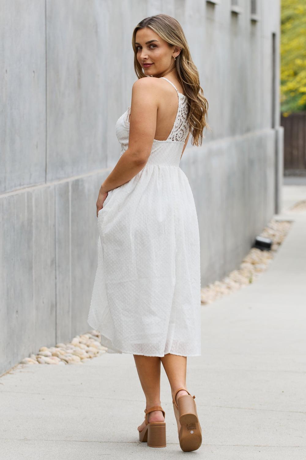 Dreamy Sleeveless Plus Size White Midi Dress - MXSTUDIO.COM