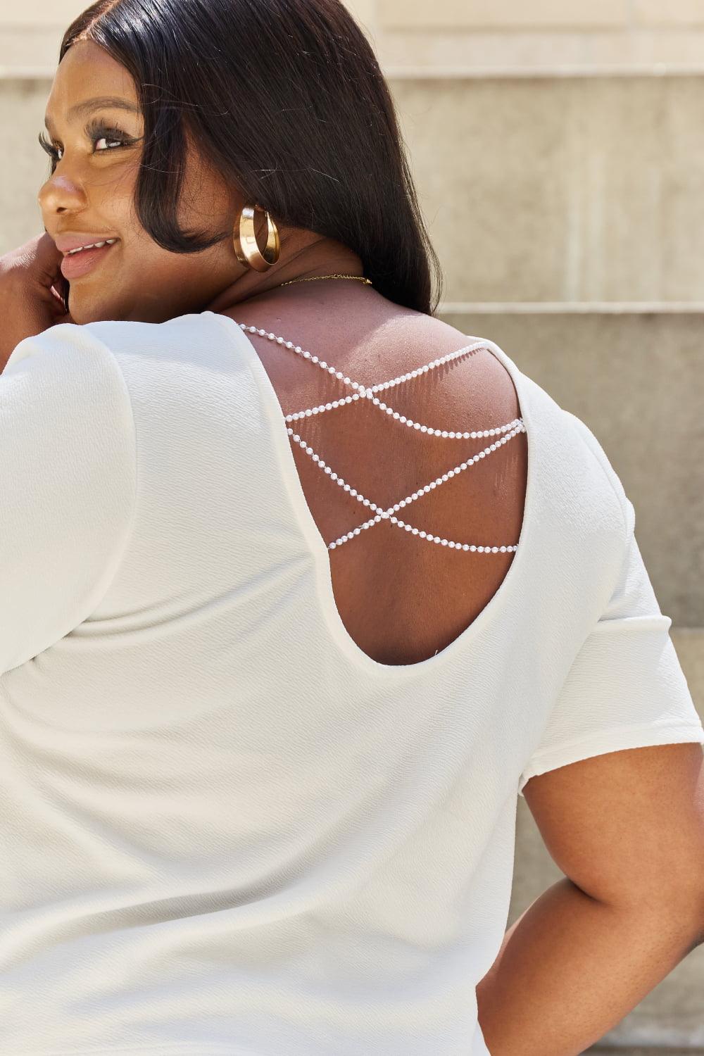 Embracing Simplicity Open Back Plus Size White Tee - MXSTUDIO.COM