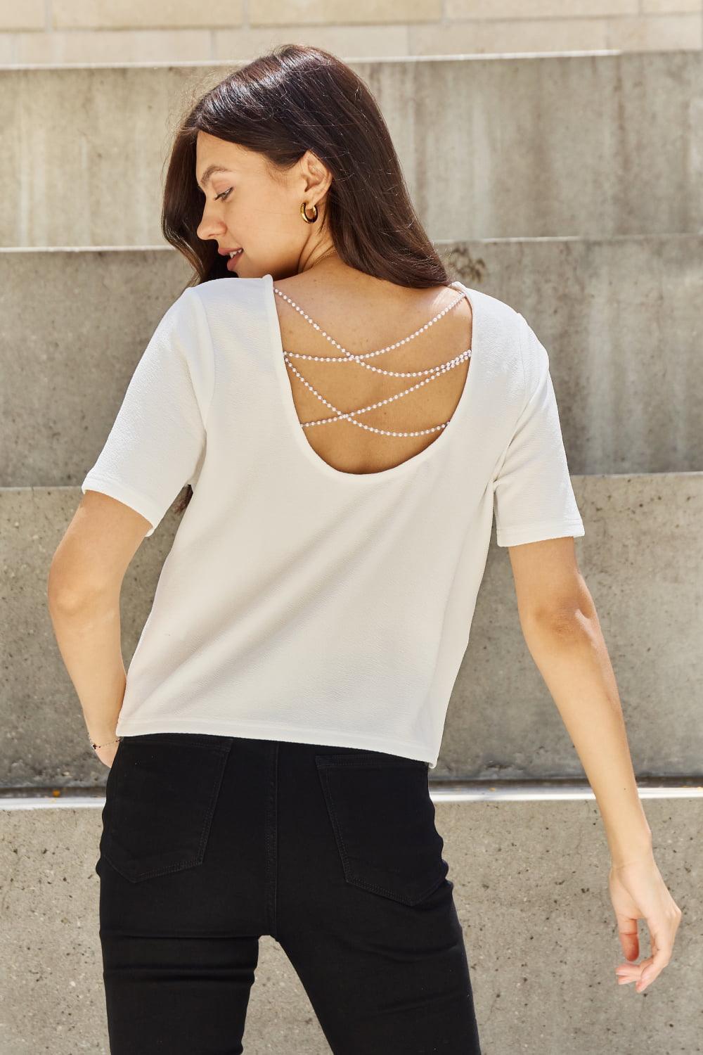 Embracing Simplicity Open Back Plus Size White Tee - MXSTUDIO.COM