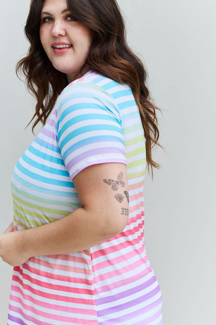 Eye-Catching V- Neck Multicolor Striped Top - MXSTUDIO.COM