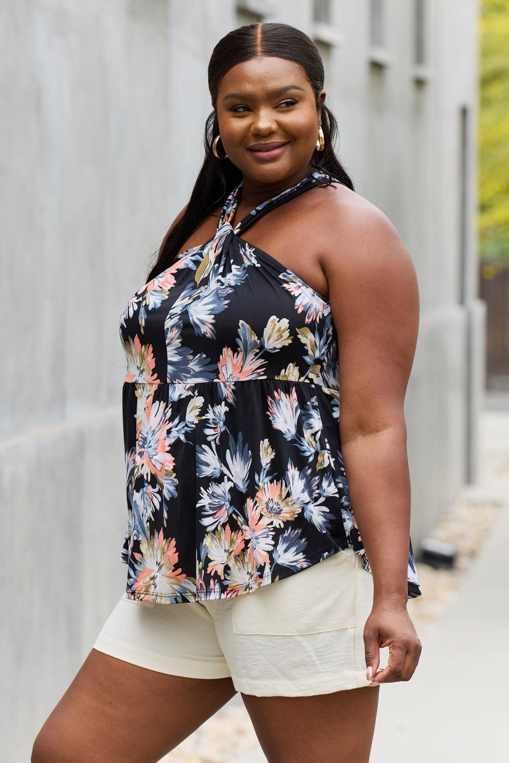 Flattering Plus Size Sleeveless Floral Halter Top - MXSTUDIO.COM