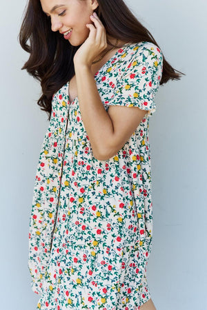 Getaway Ready Plus Size V-Neck Floral Dress - MXSTUDIO.COM