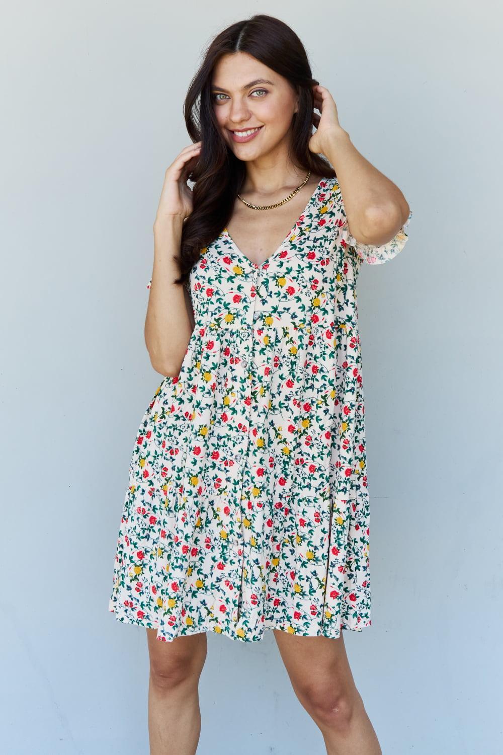 Getaway Ready Plus Size V-Neck Floral Dress - MXSTUDIO.COM