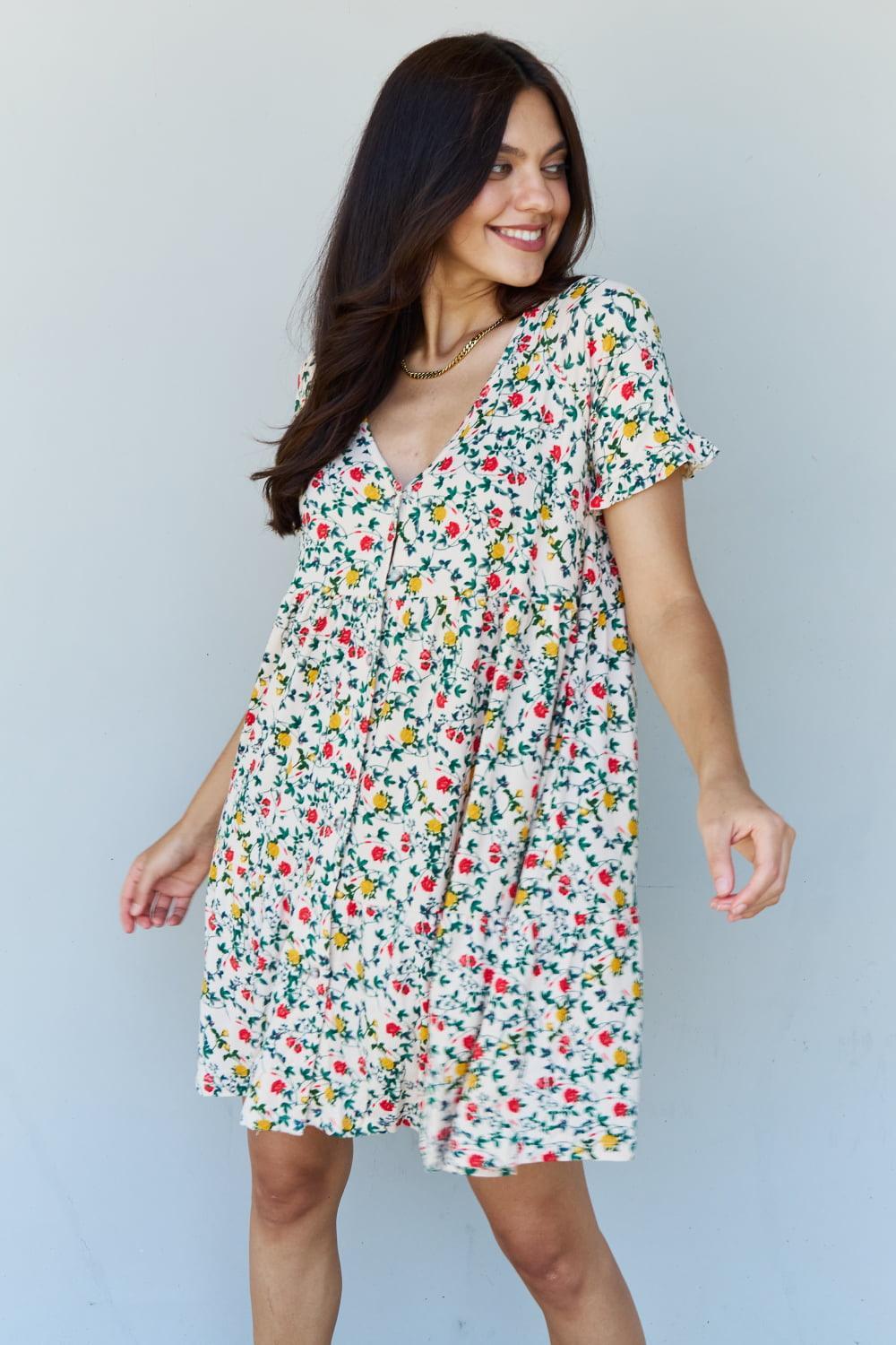 Getaway Ready Plus Size V-Neck Floral Dress - MXSTUDIO.COM