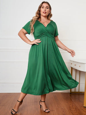 Lush And Easy Short Sleeve Plus Size Green Midi Dress - MXSTUDIO.COM