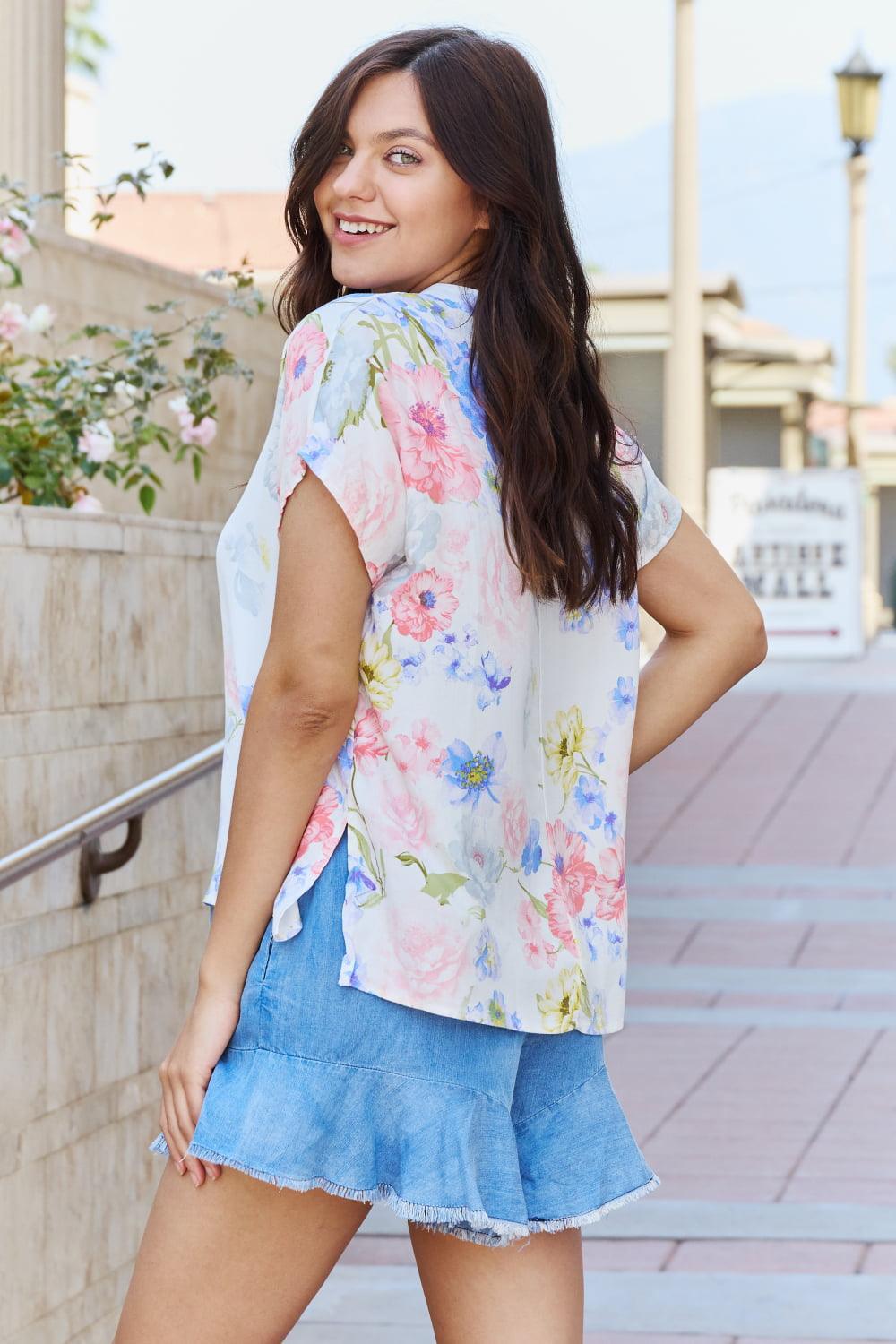 Notch Neck Short Sleeve Plus Size Floral Top - MXSTUDIO.COM